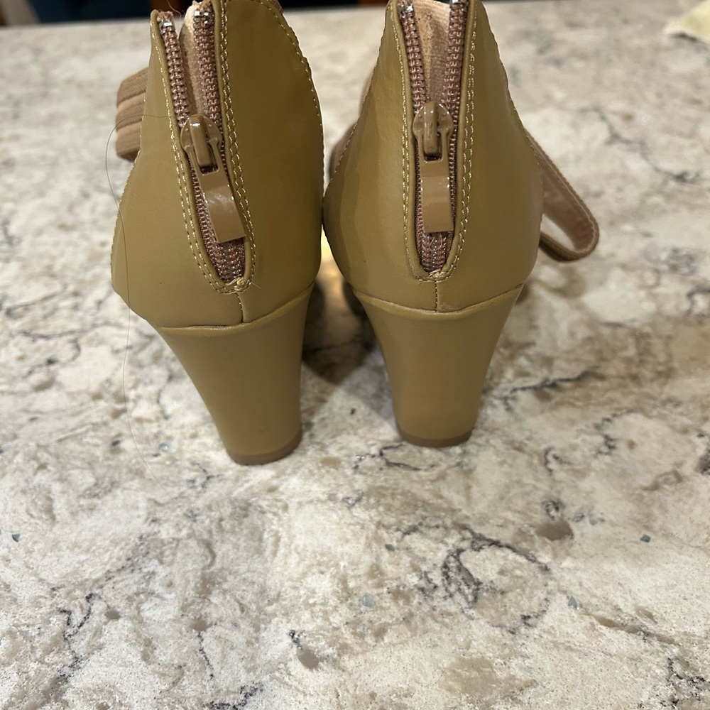 Sandal Up Women's Tan Strappy Heels - Picture 2 of 4